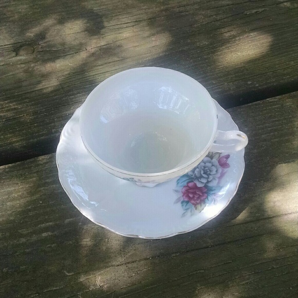 Vintage Japanese Porcelain Footed Teacup & Saucer - Picture 4 of 8